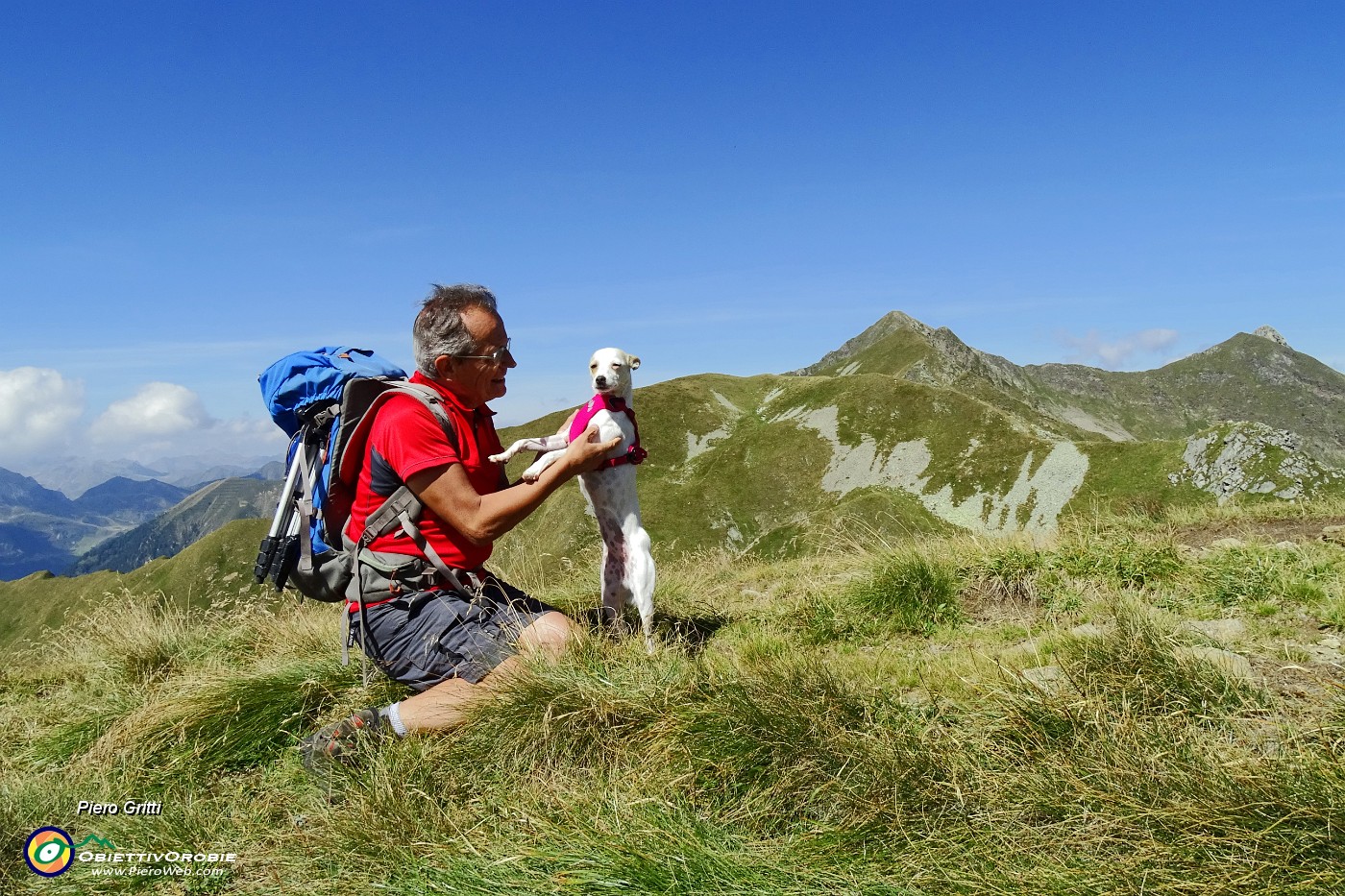 33 Da sfondo Passo di Valcervia e Monte Toro.JPG -                                